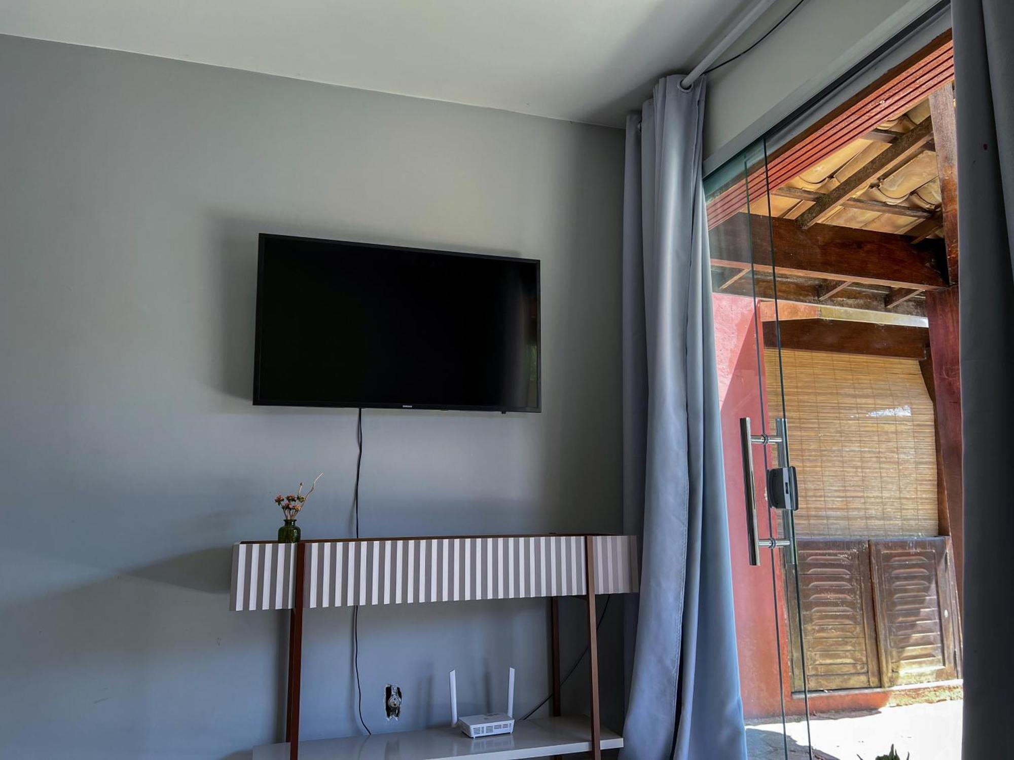 550m Da Praia; 2 Quartos; Wifi 300mbs; Piscina; Churrasqueira; Estacionamento Gratuito 1 Carro Porto Seguro