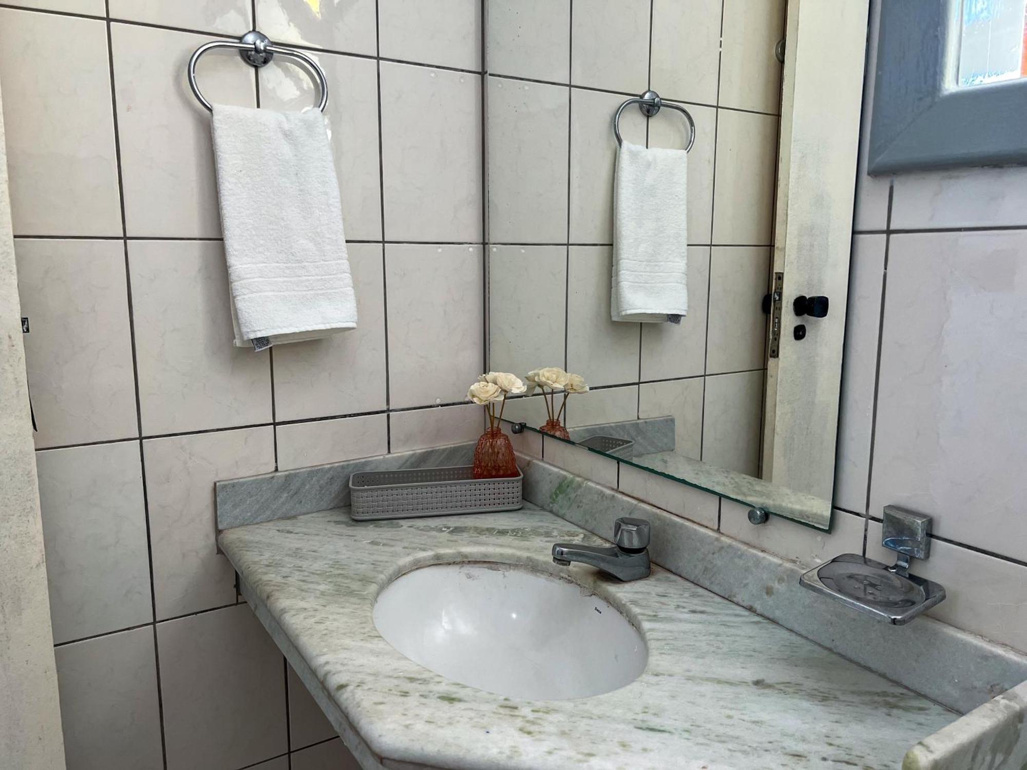 Сasa de vacaciones 550m Da Praia; 2 Quartos; Wifi 300mbs; Piscina; Churrasqueira; Estacionamento Gratuito 1 Carro